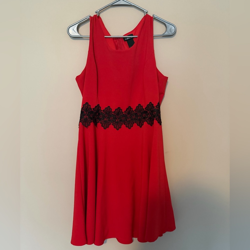 💰Rue21 Scarlet Mini Dress with Ebony Lace